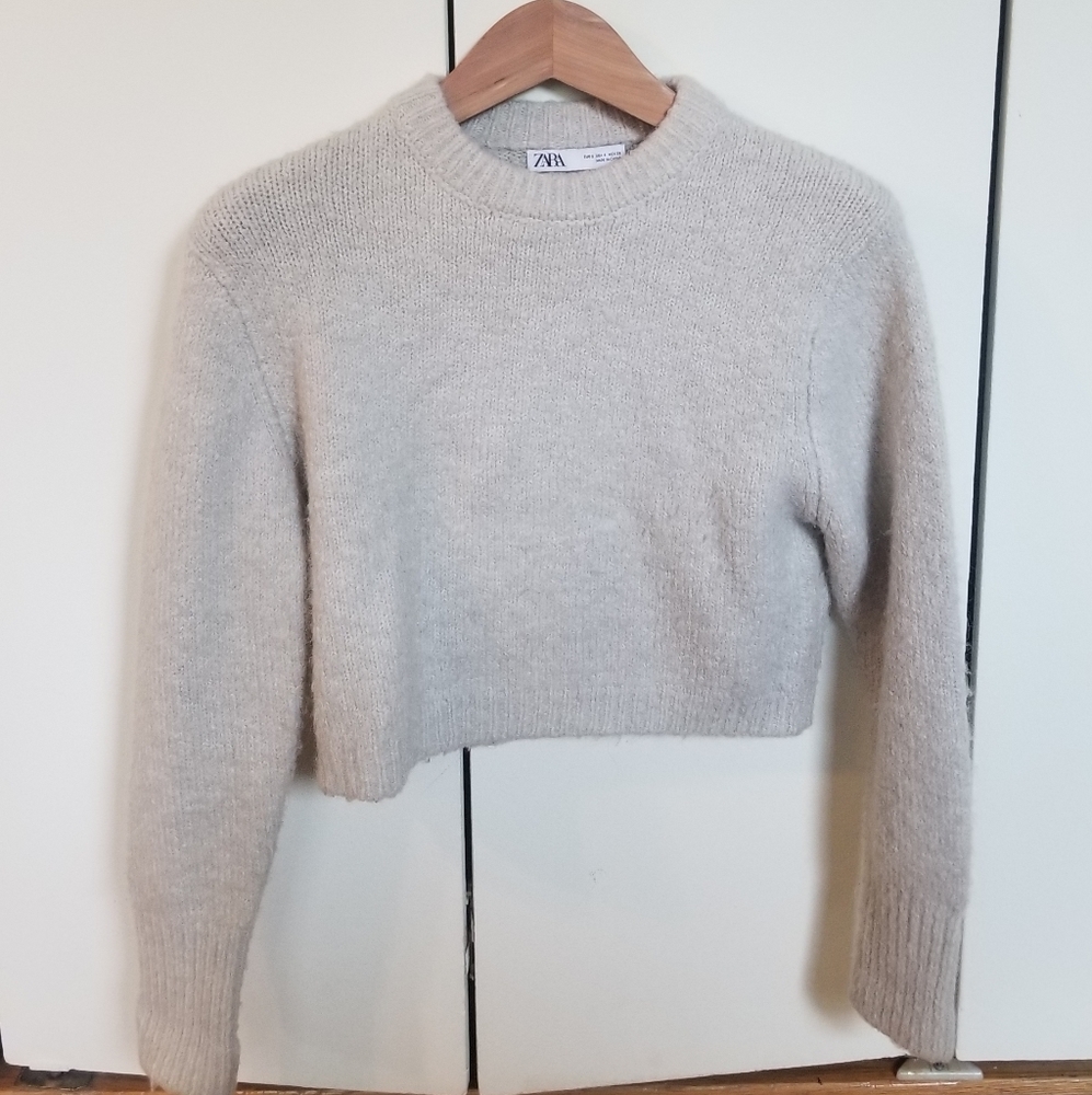 Zara small cropped chunky knit sweater